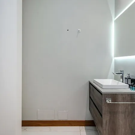 San Babila Prestige Suite - A Few Steps From Duomo Milan Exterior photo