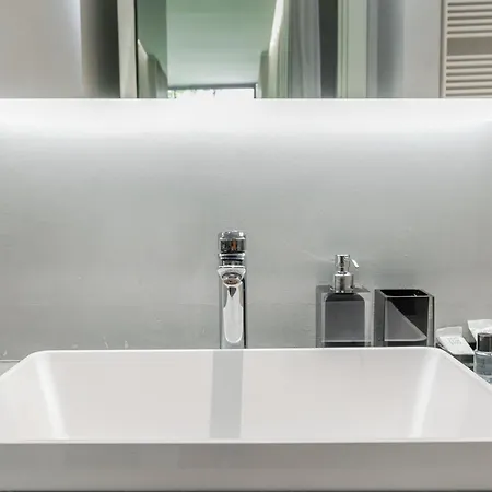 San Babila Prestige Suite - A Few Steps From Duomo Milan Exterior photo