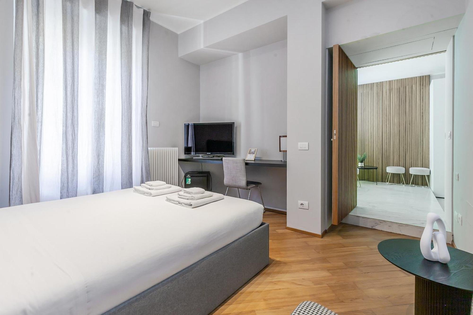 Appartement San Babila Prestige - A Few Steps From Duomo Milaan