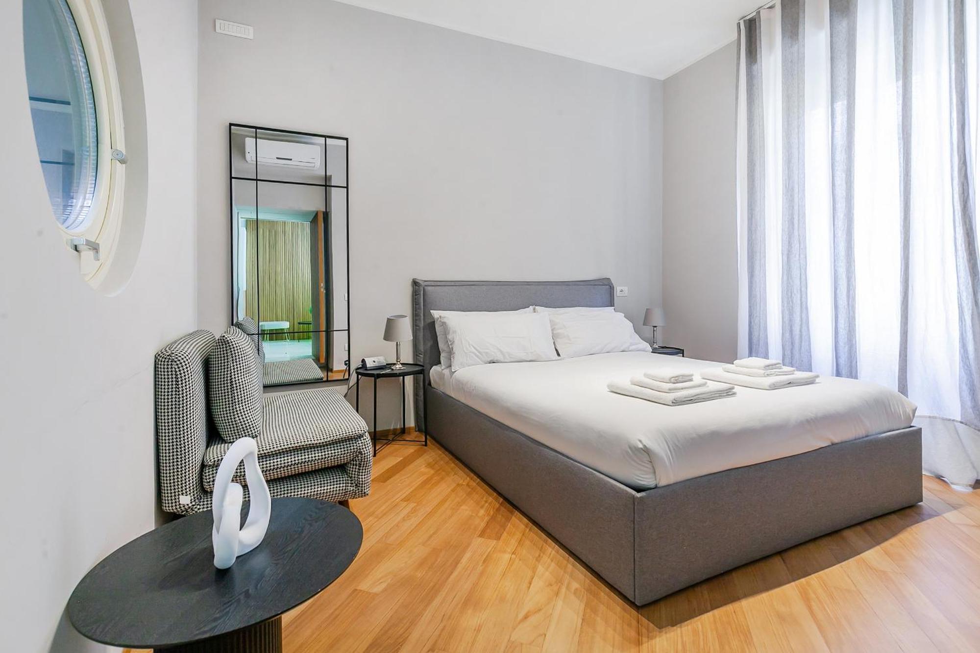 San Babila Prestige - A Few Steps From Duomo Appartement *