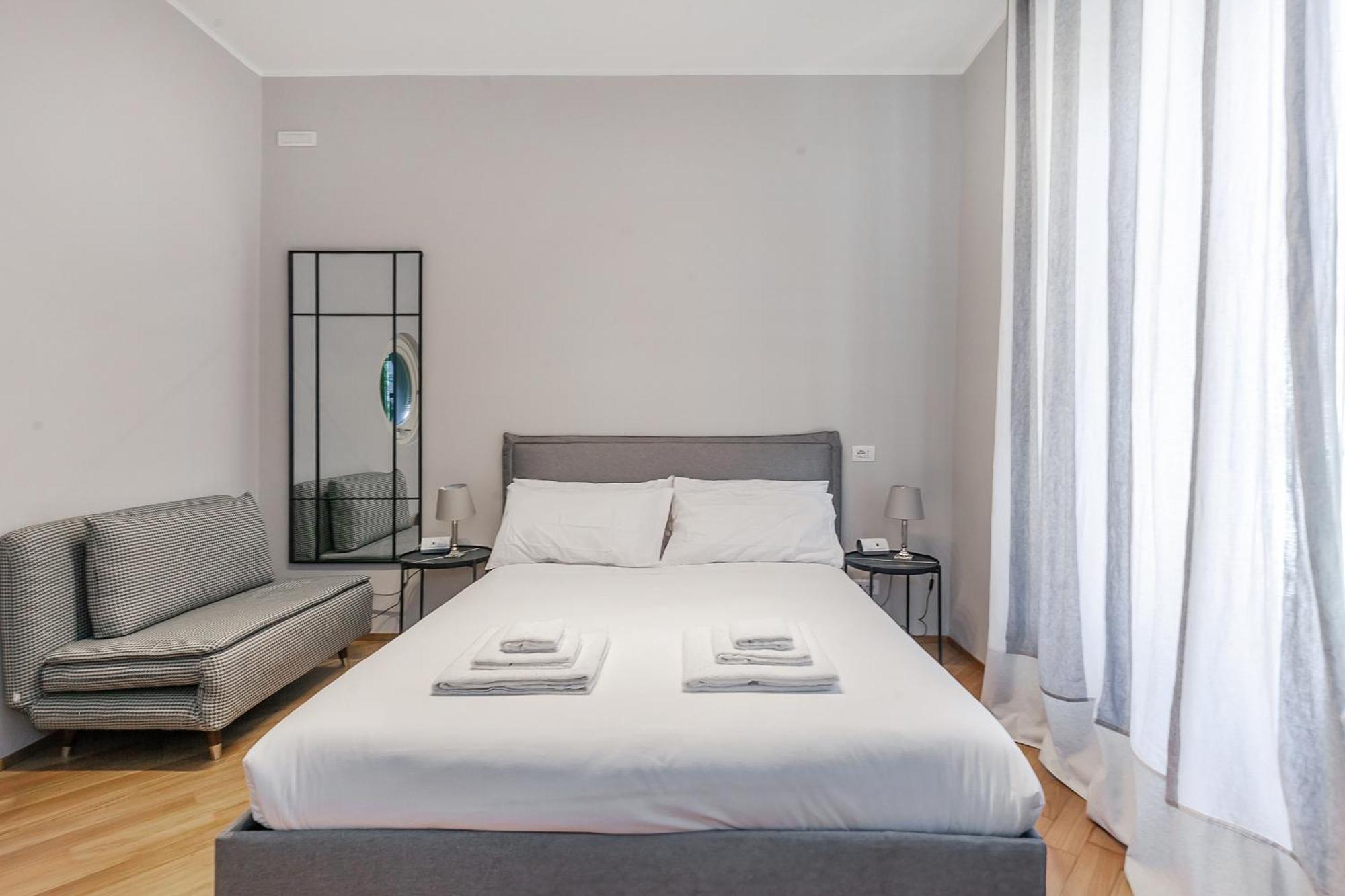 San Babila Prestige - A Few Steps From Duomo Appartement *