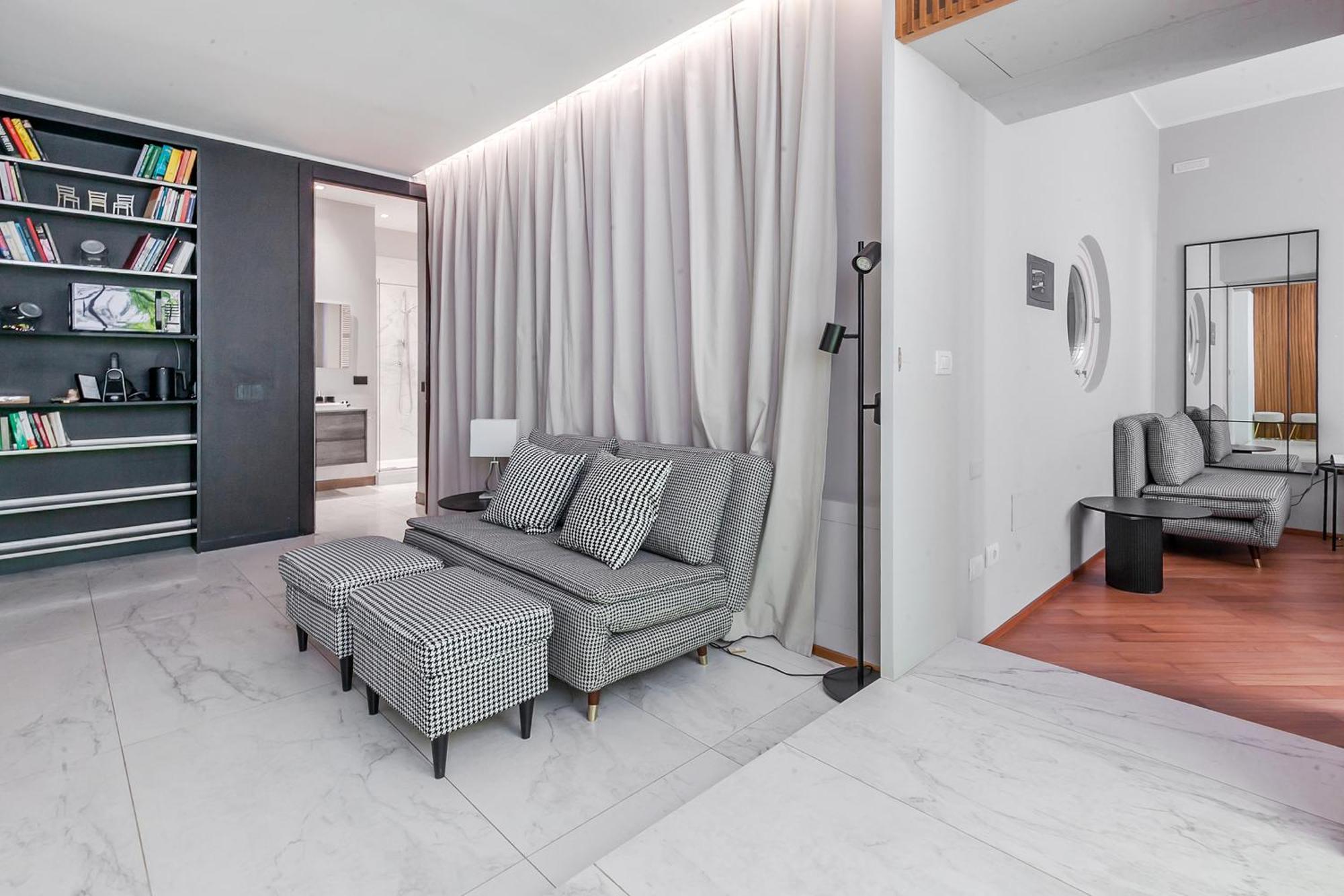 San Babila Prestige - A Few Steps From Duomo Appartement *